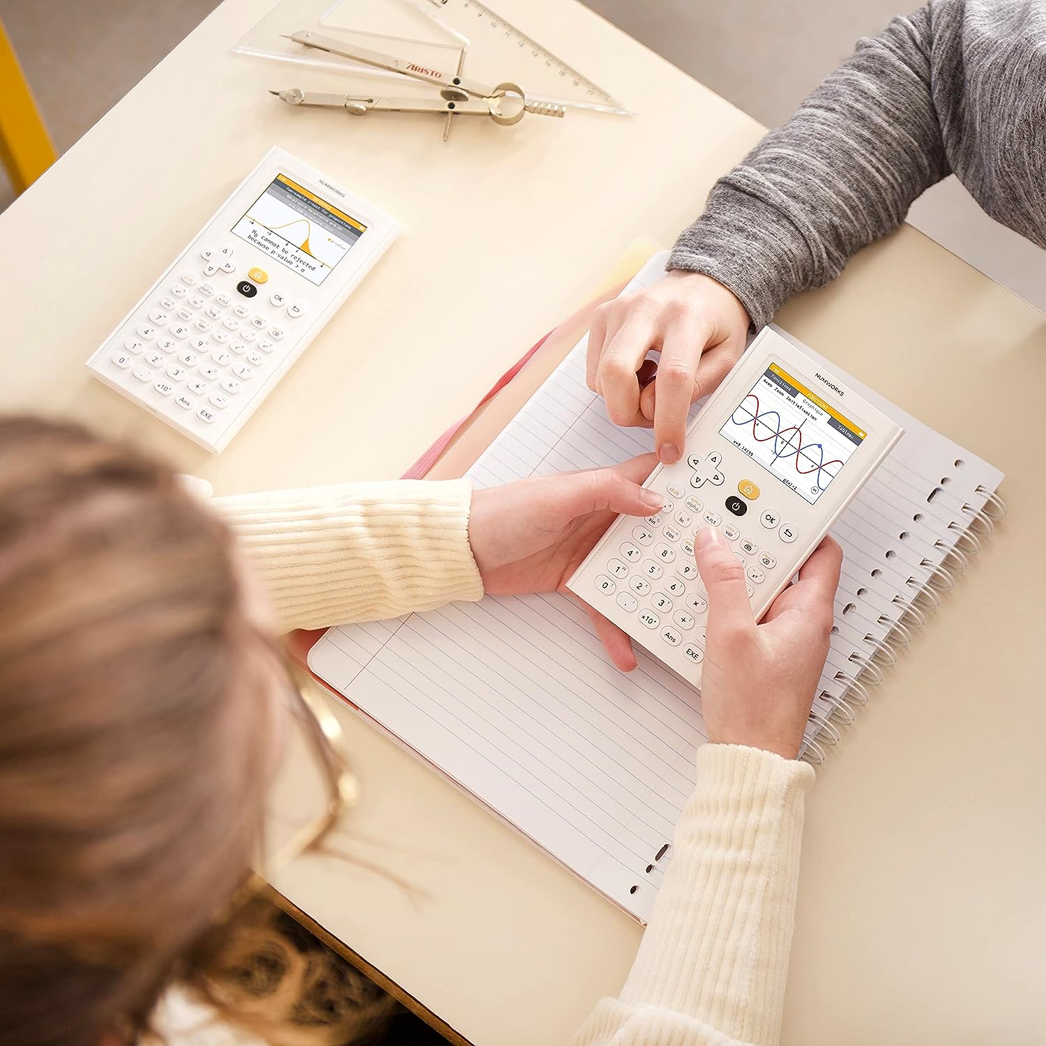 NUMWORKS Calculatrice graphique langage Python intégré N0110 – Image 2