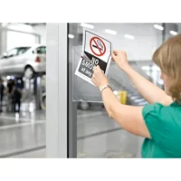 TARIFOLD Sachet de 5 poch. murales PVC A4, adhésives repositionnables, ouv. en coin et coin magnétique.